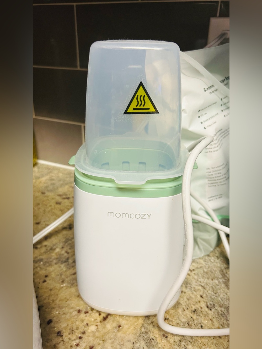 Momcozy bottle warmer